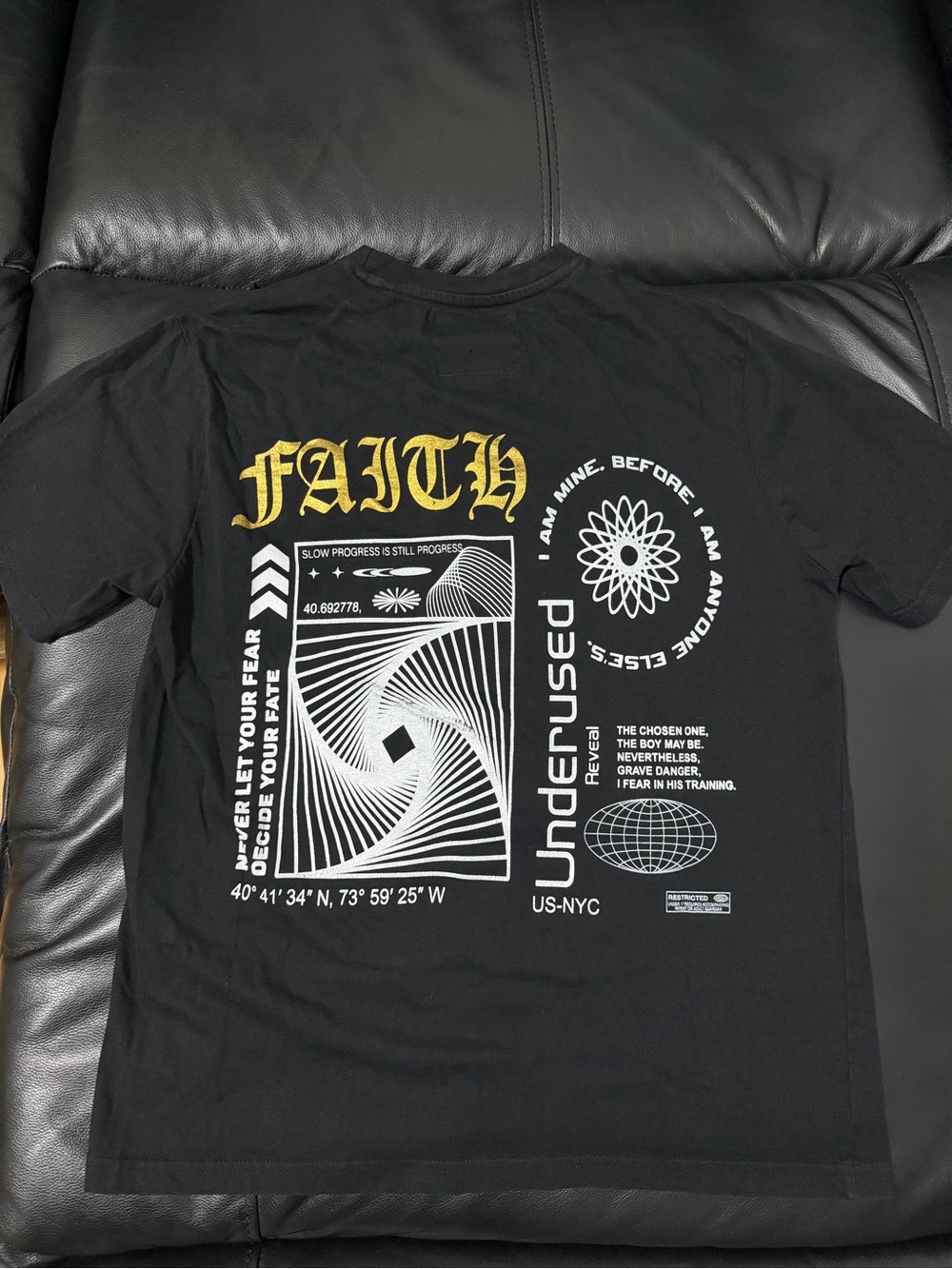 FAITH Graphic Tee - Black